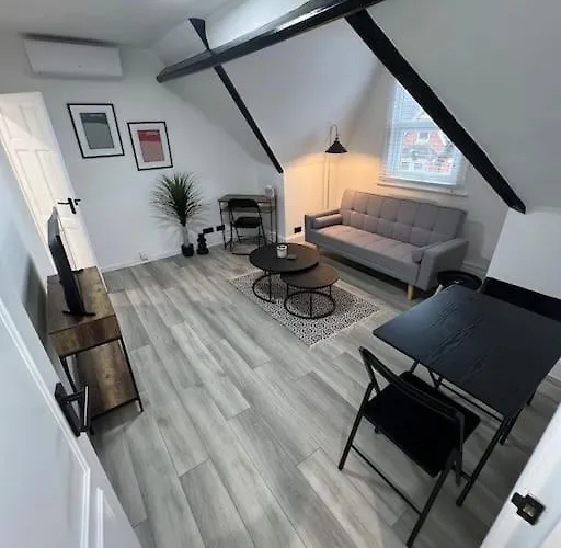 Cozy One Bedroom Flat In Bedford - Free Parking & Free Wifi