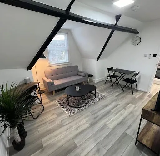 Cozy One Bedroom Flat In Bedford - Free Parking & Free Wifi